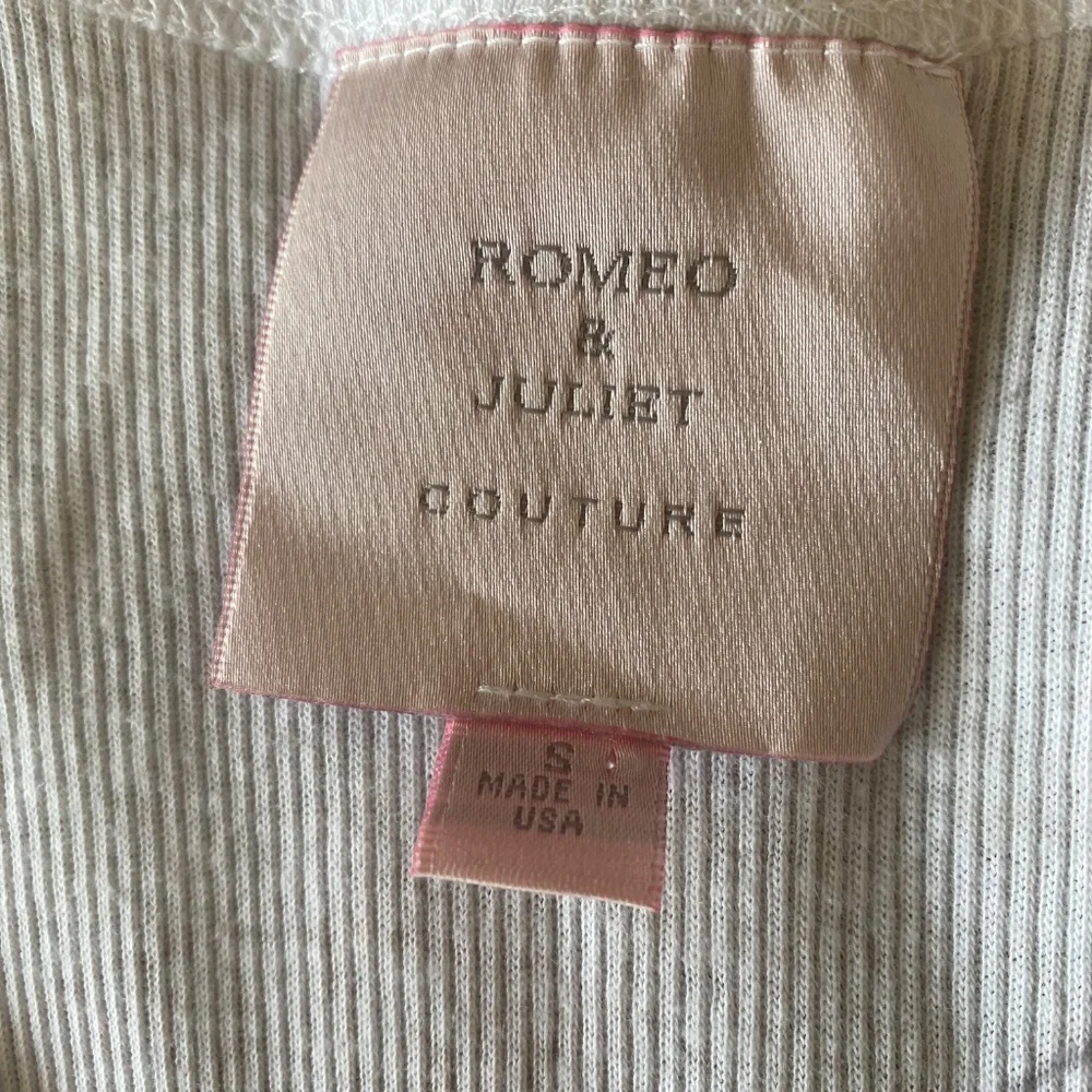 Top - Picture 2 of 4